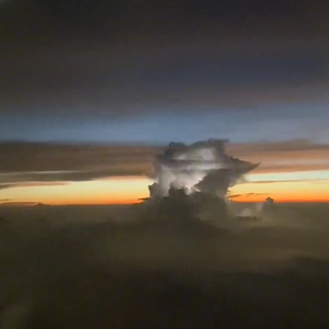 亚洲精品自在线拍
